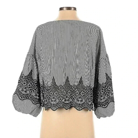 BCBGMAXAZRIA | Striped Cropped Bell Puff Sleeve Embroidered Blouse Size XS Boho - Picture 3 of 6